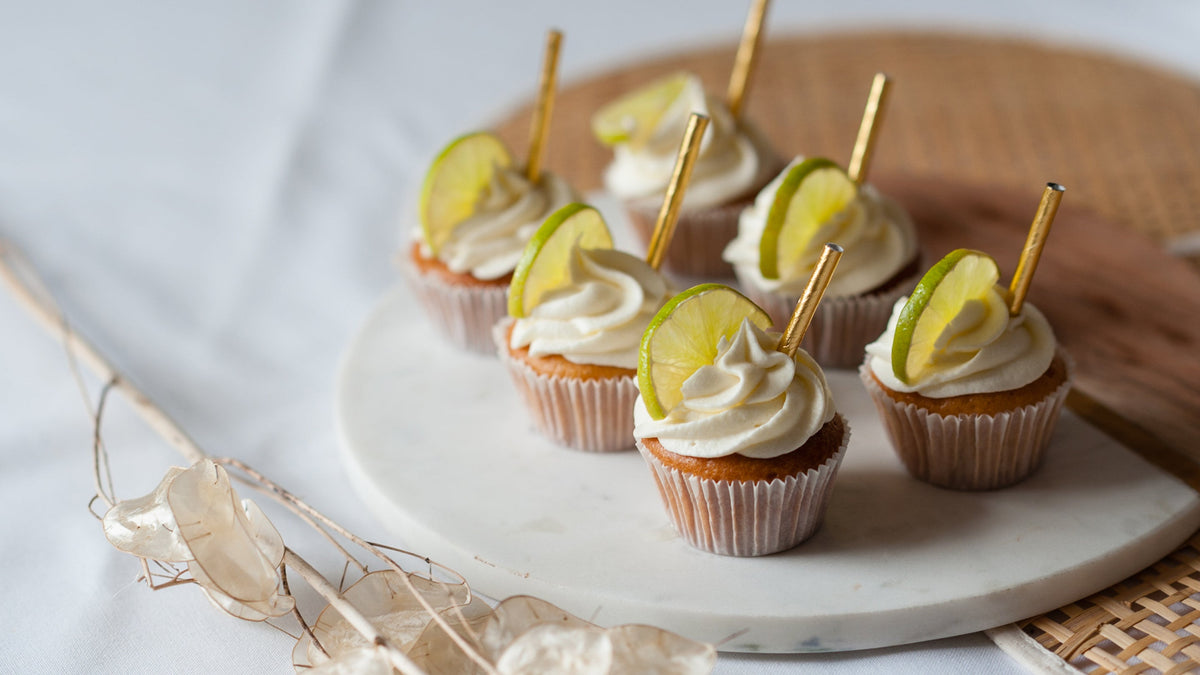 Kleine Caipi-Cupcakes im Cocktail-Look